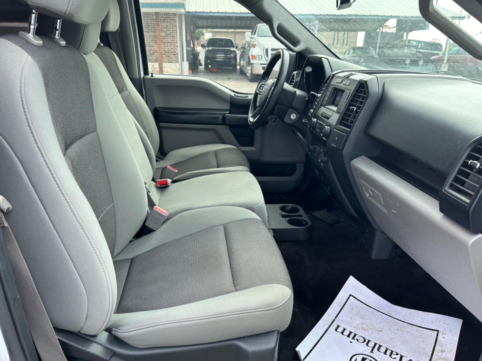 2019 White Ford F-150 (1FTEW1C55KK) with an 5.0L V8 F DOHC 32V engine, Automatic transmission, located at 1687 Business 35 S, New Braunfels, TX, 78130, (830) 625-7159, 29.655487, -98.051491 - Photo #2